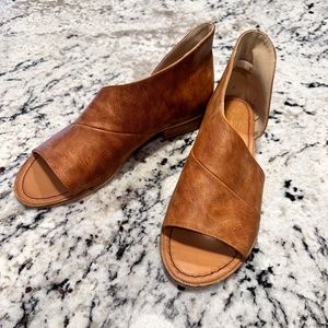 Beast Fashion Tan Shoes